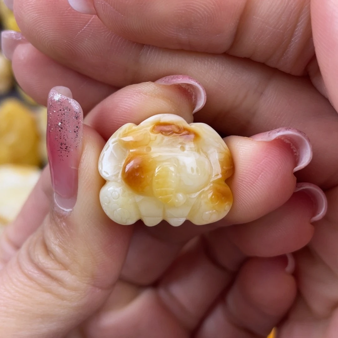 琥珀裸石未镶嵌蜜蜡