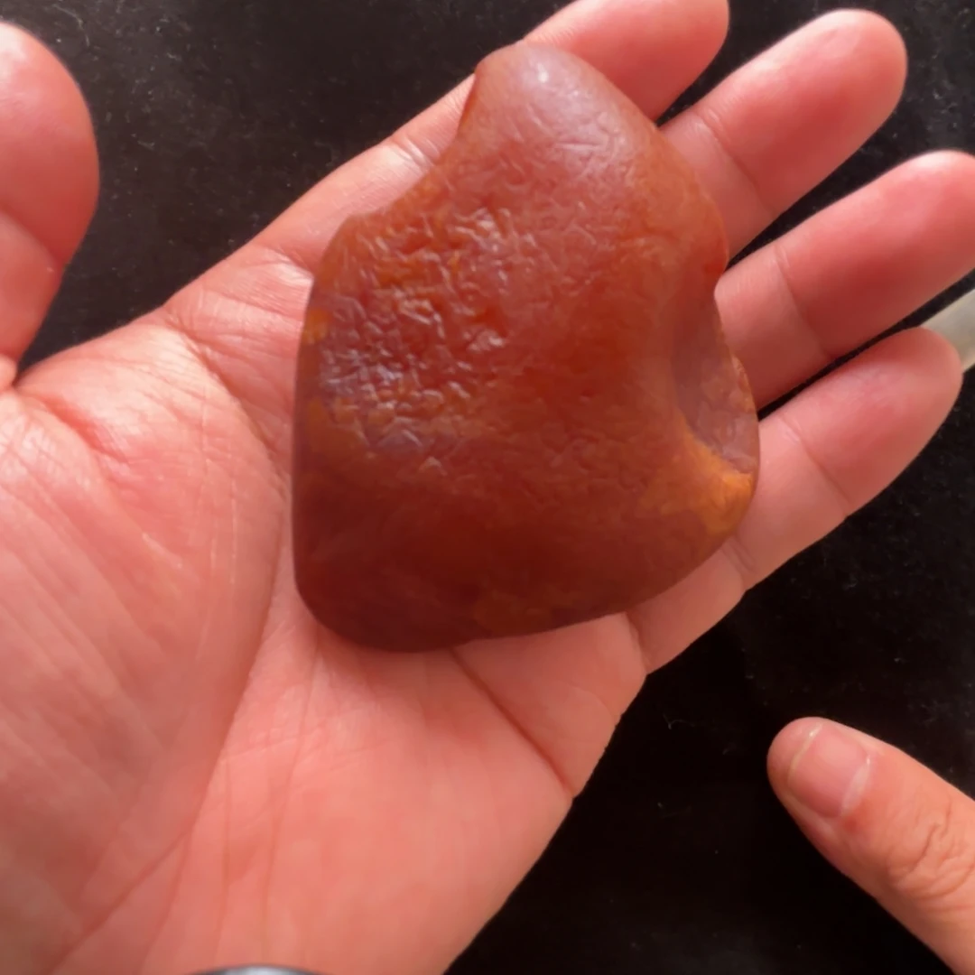 蜜蜡未镶嵌珠宝奇石