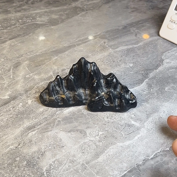 自***意奇石茶宠鱼缸文房摆件