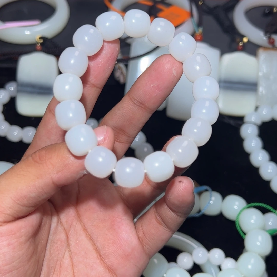 和田玉未镶嵌手链