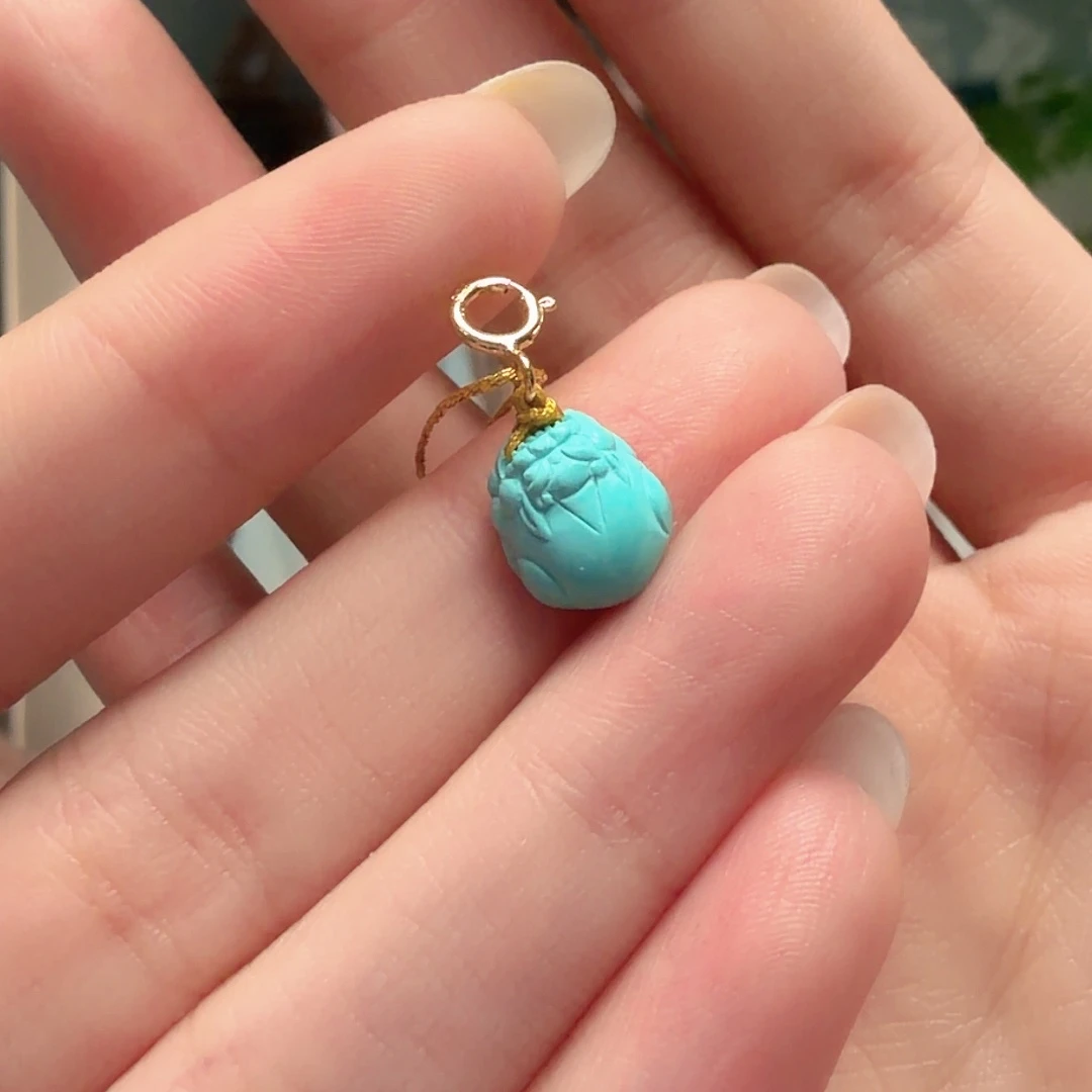 绿松石未镶嵌颈饰