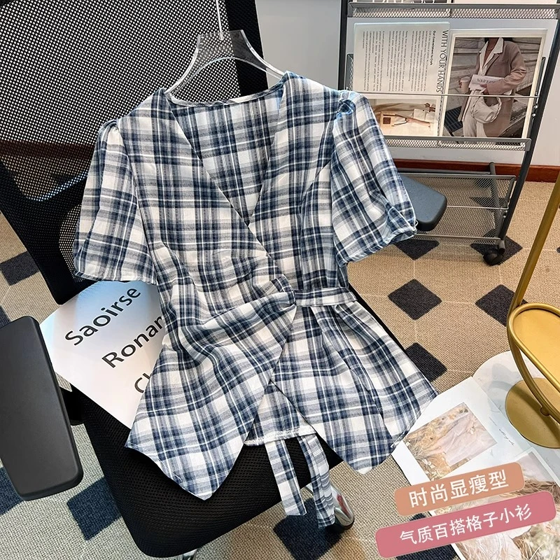 法式V领格子时尚短袖衬衫女夏季不规则收腰绑带独特漂亮小衫上衣