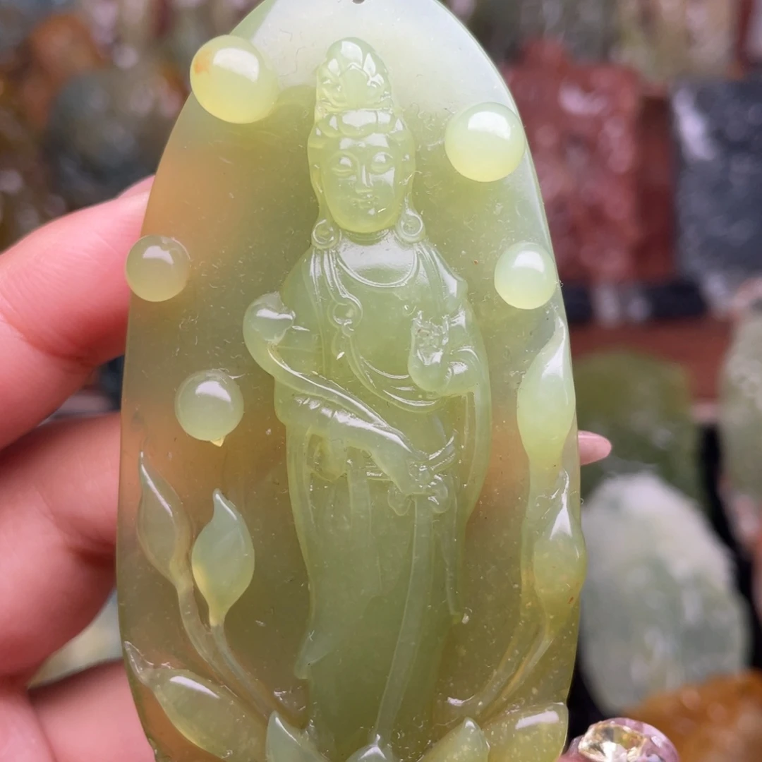 蛇纹石玉未镶嵌颈饰