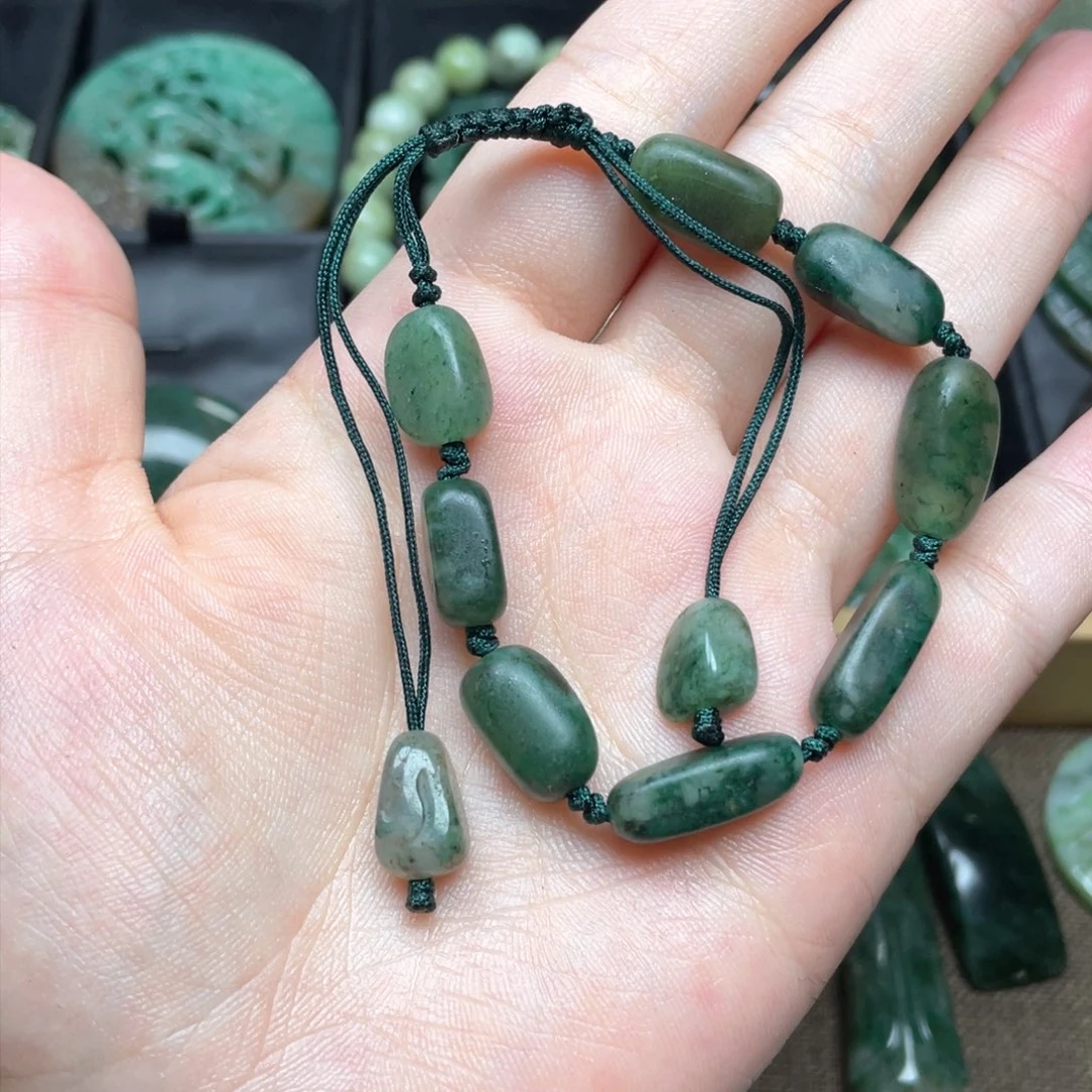 独山玉未镶嵌颈饰