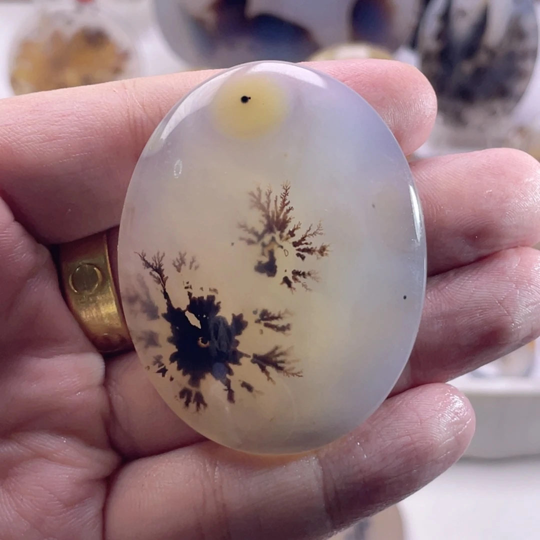 玛瑙/玉髓未镶嵌珠宝奇石