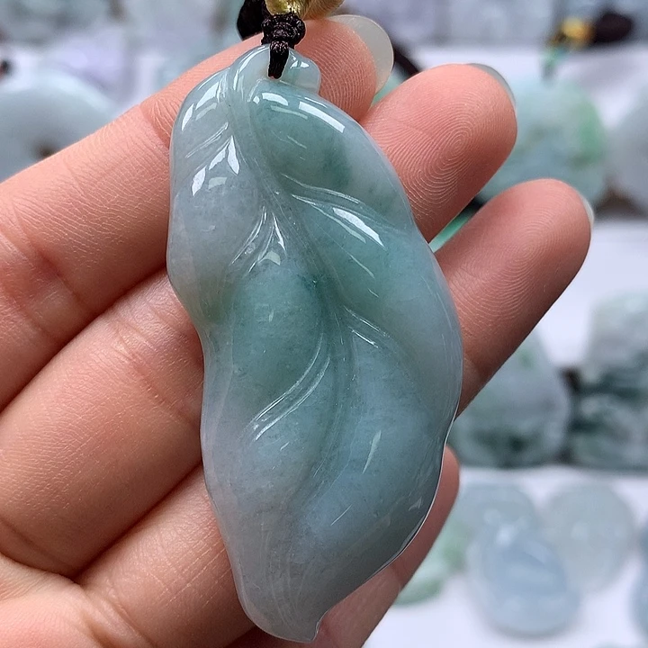 翡翠未镶嵌颈饰大业有成福利