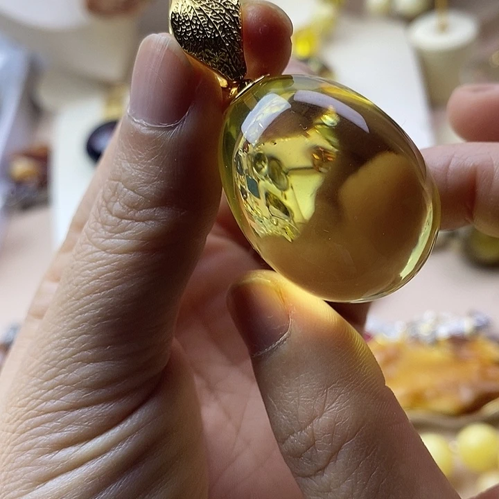 琥珀未镶嵌颈饰金珀吊坠