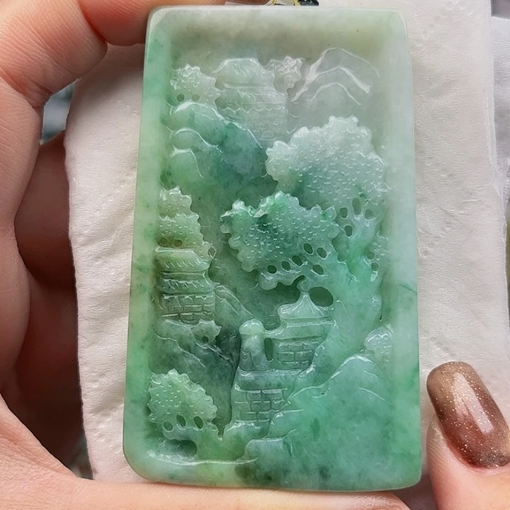 翡翠未镶嵌颈饰挂件