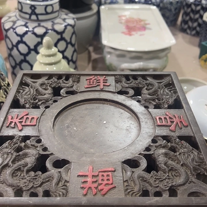 瓷片瑕。。。。。。。。？。。。。。。