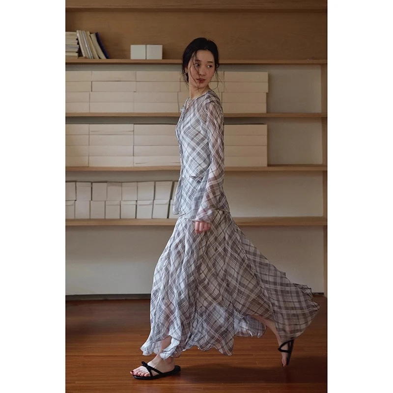 NICE PEOPLE直播 轻薄双绉雪纺菱格罩衫/不规则大摆量半裙