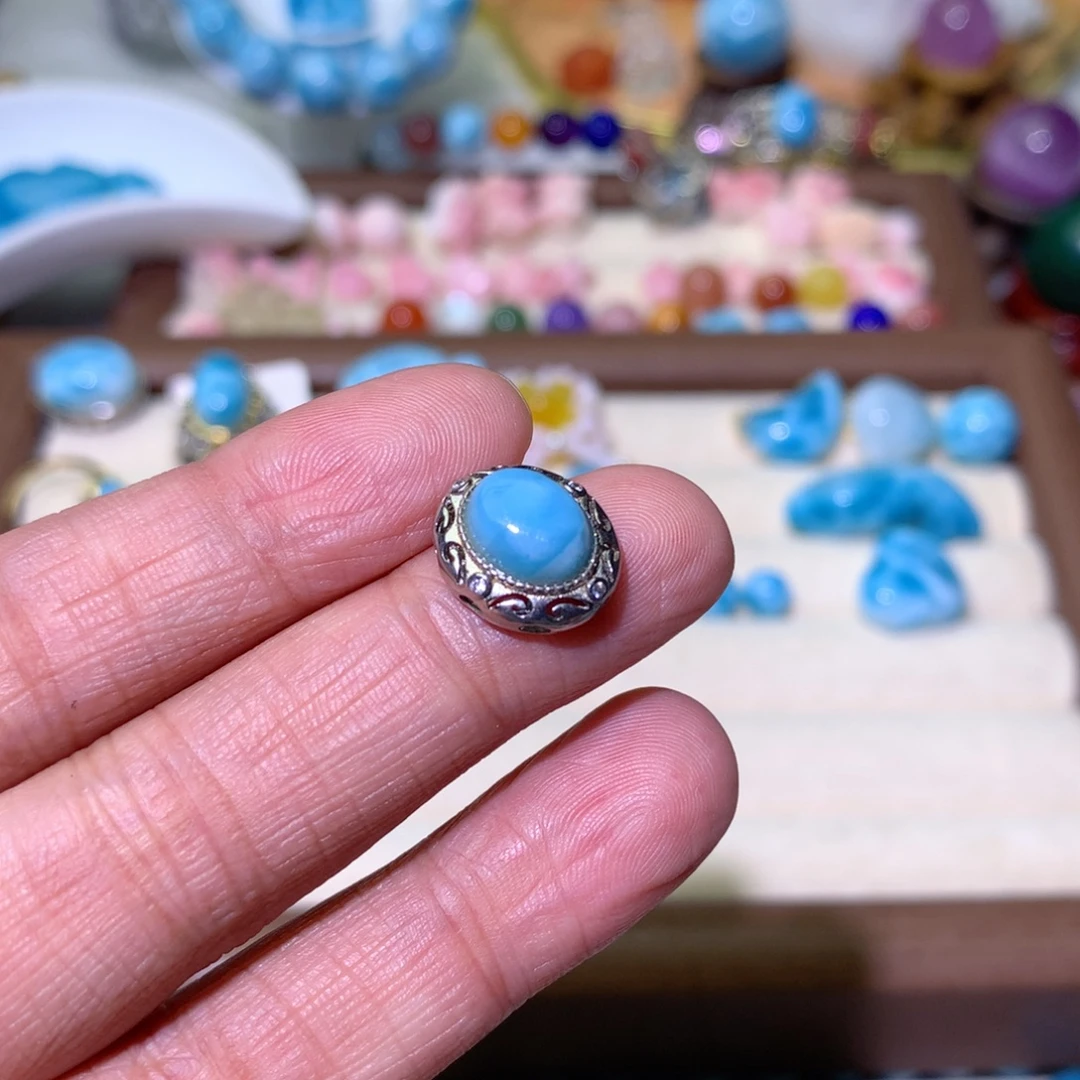 针钠钙石未镶嵌手饰