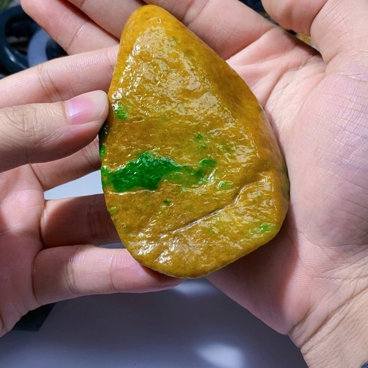 未镶嵌定制翡翠已*置翡翠