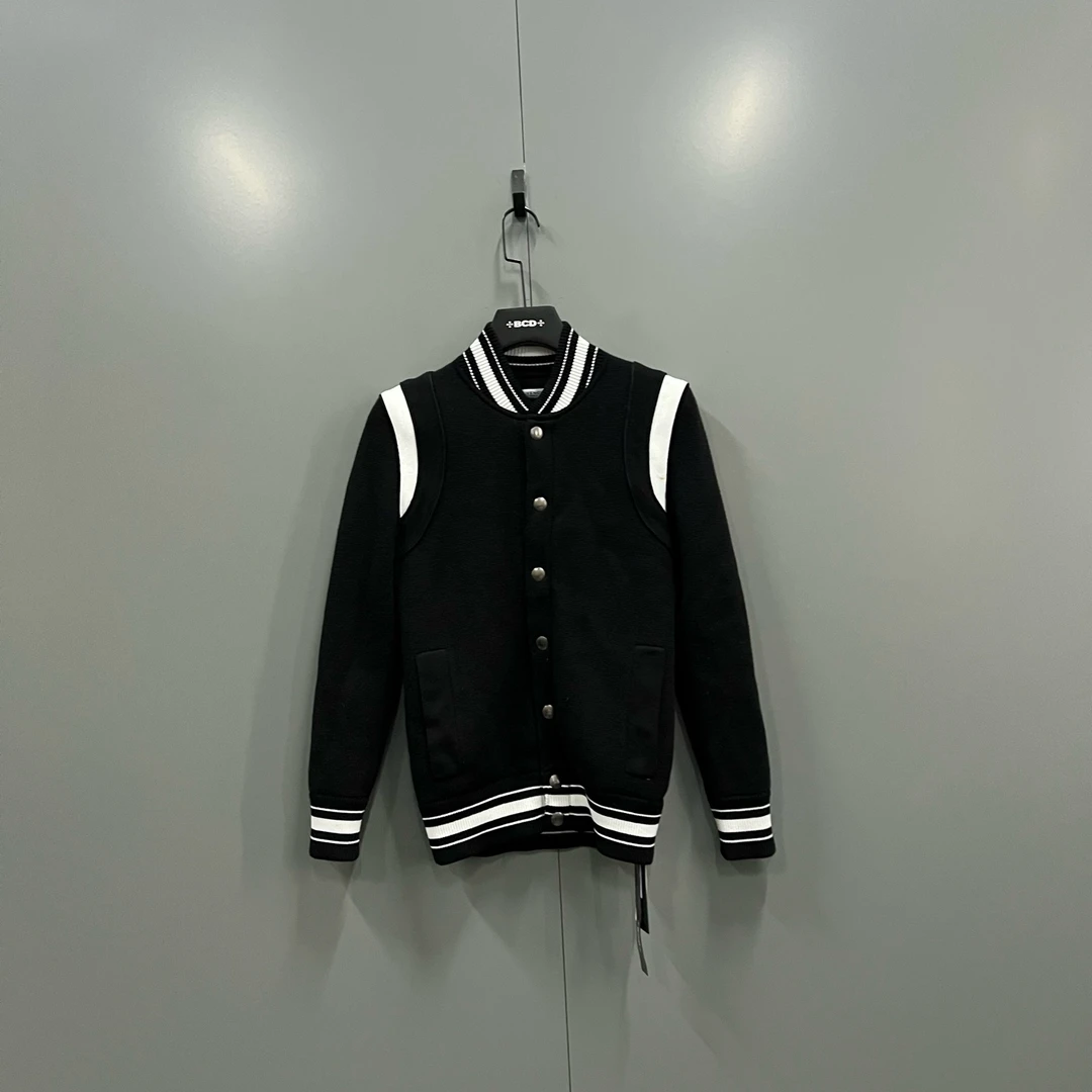 99新 Givenchy/纪梵希 (ll) 拼色背后logo夹克 S码 017012