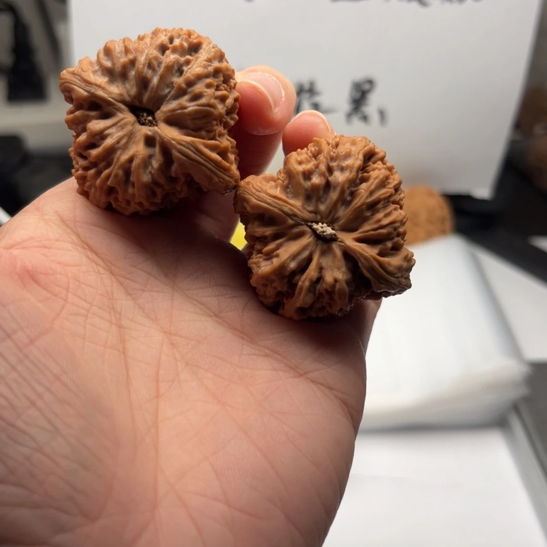 文玩核桃吊坠南疆40