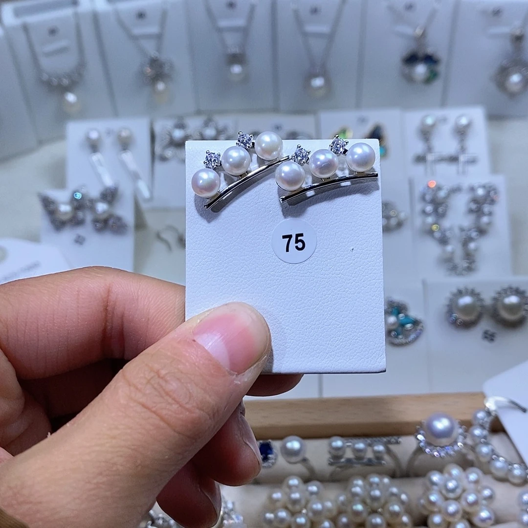 耳饰淡水珍珠未镶嵌