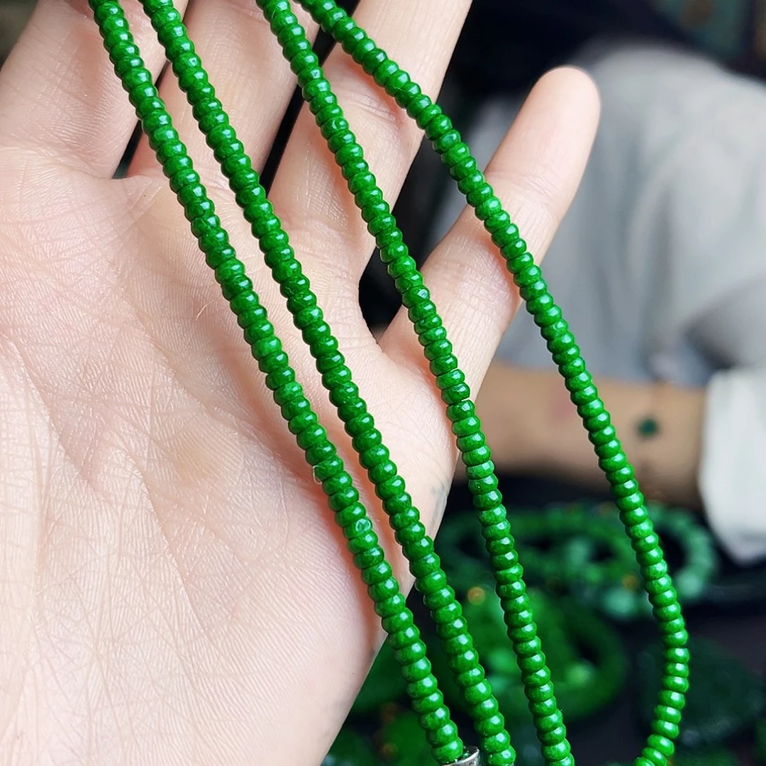 颈饰未镶嵌翡翠多样性