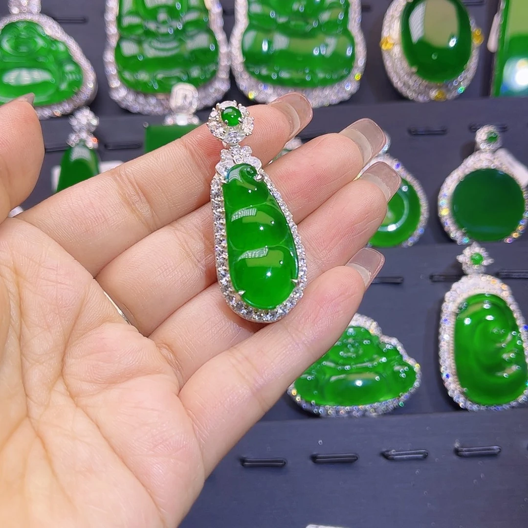 翡翠颈饰未镶嵌豆子