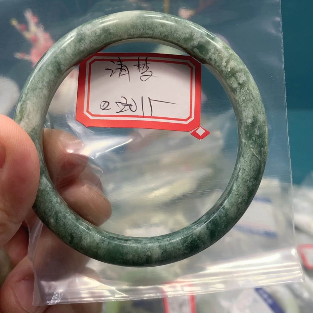 透闪石-蛇纹石玉手镯未镶嵌清**欢