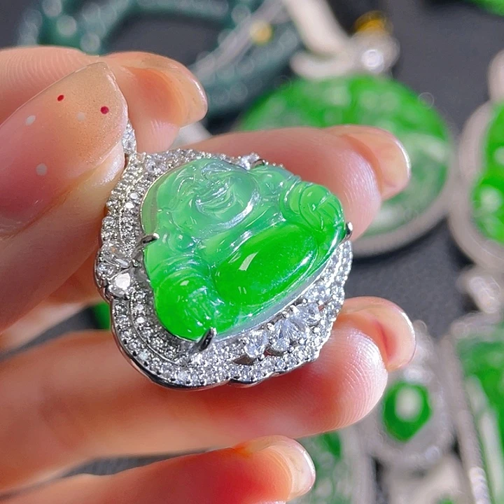 翡翠颈饰未镶嵌60，