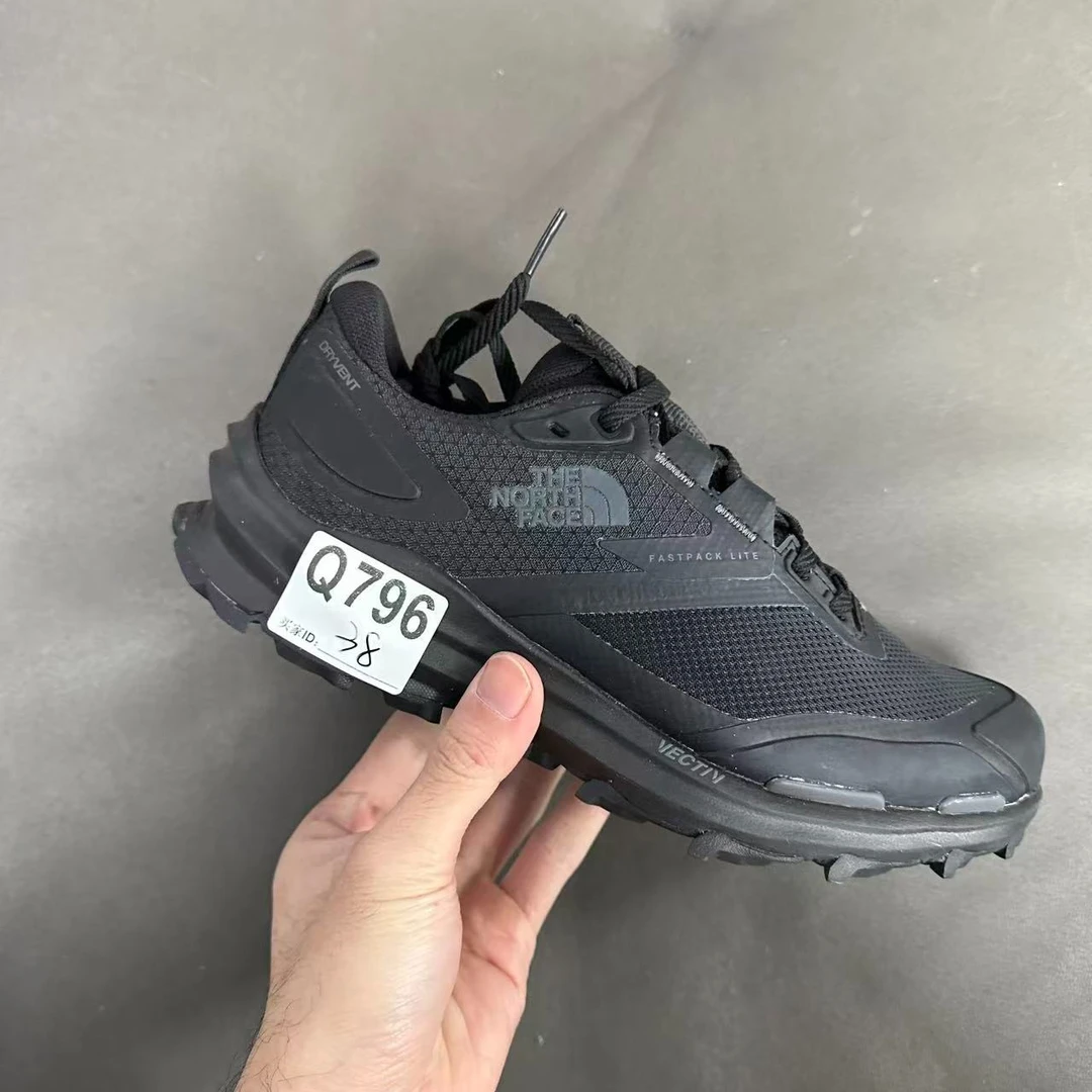 低帮户外徒步鞋DRYVENT轻便耐磨运动鞋 Q796 ( 无原盒 鞋垫原垫）