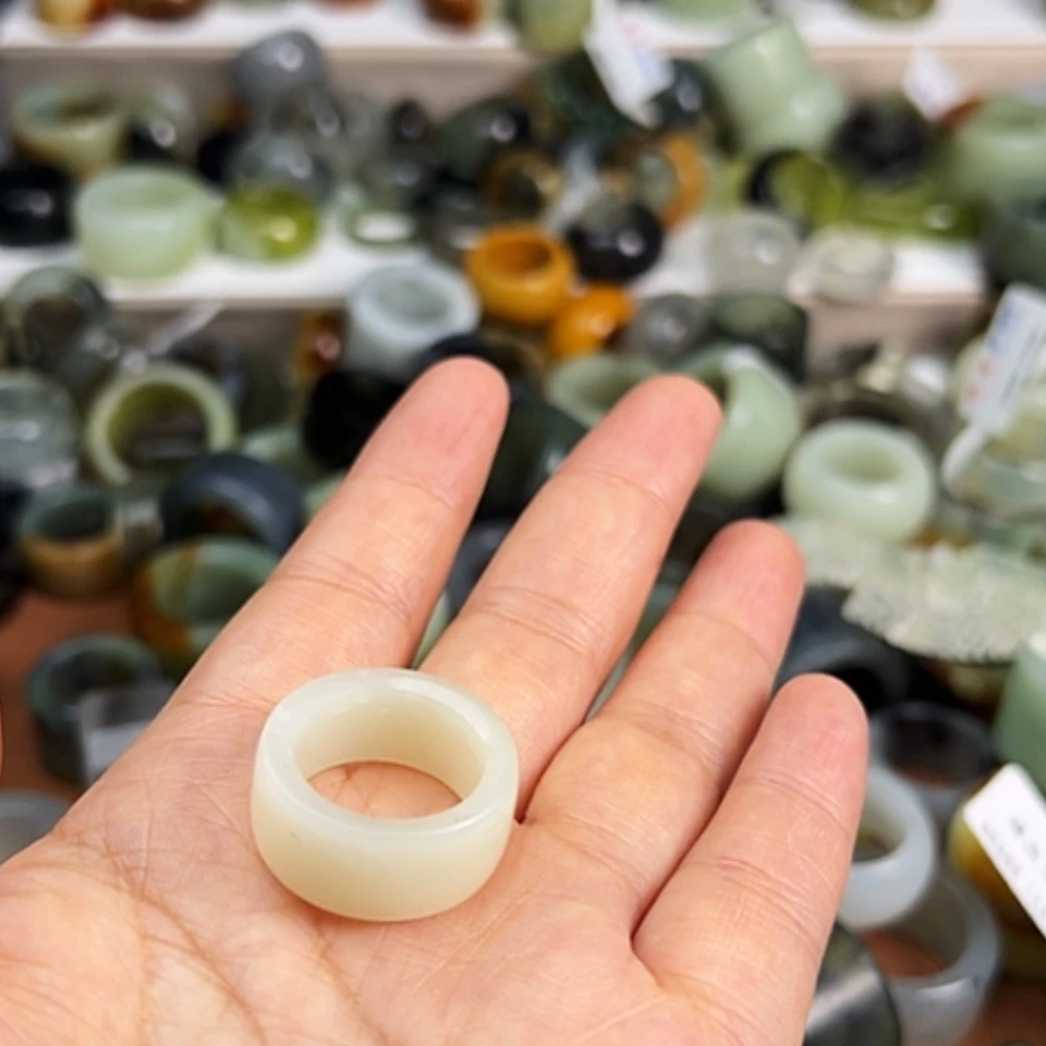 【闪购商品】蛇纹石玉未镶嵌戒指十***°