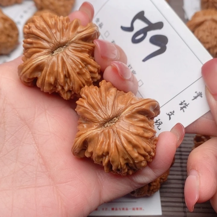 文玩核桃吊坠43楼子569