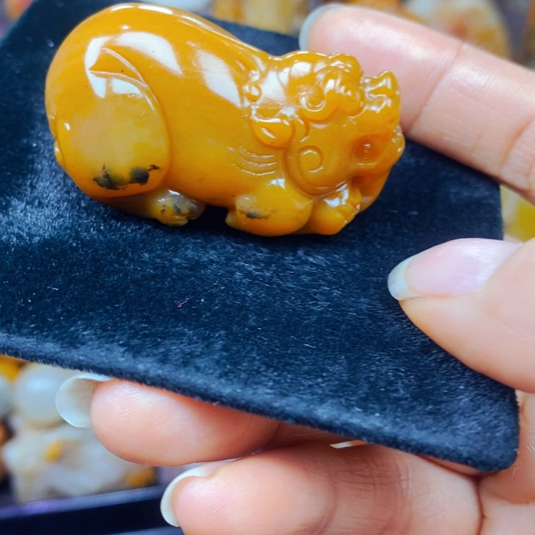 未镶嵌石英质玉（黄龙玉）吊坠(不含链)