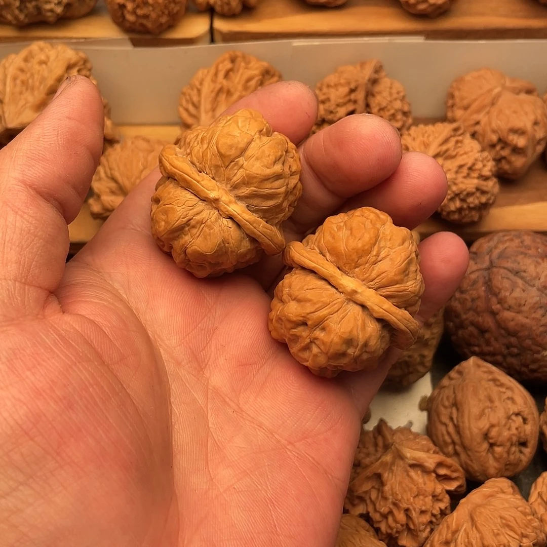 ****人文玩核桃吊坠蛤蟆