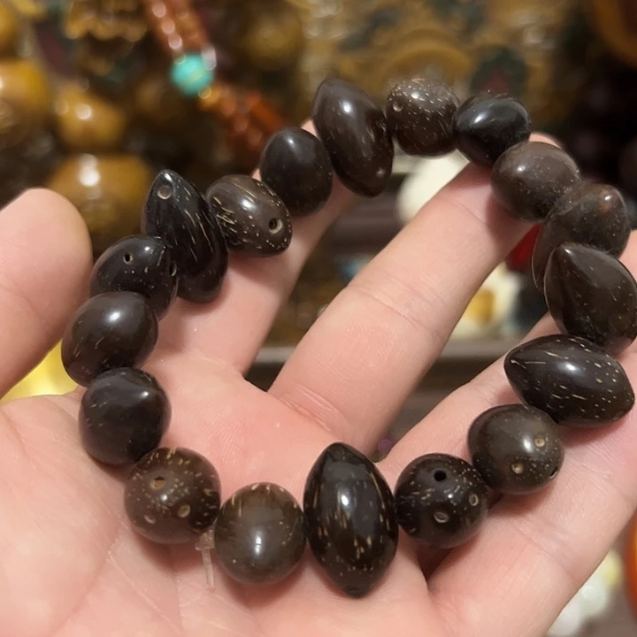 滴血莲花菩提吊坠