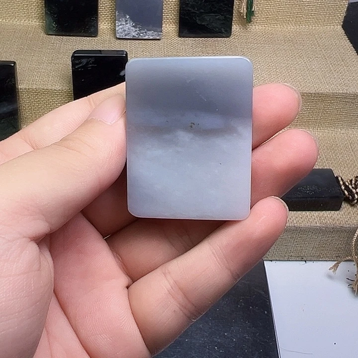 川***路和田玉未镶嵌珠宝半成品