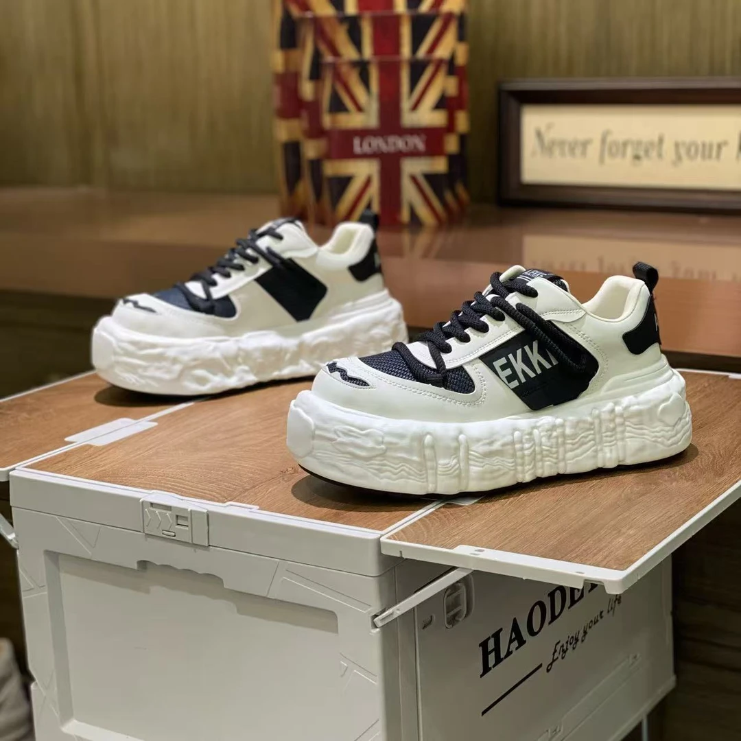 G2358 秋季新款时尚轻便百搭潮流舒适厚底增高流行休闲鞋（皮鞋码）