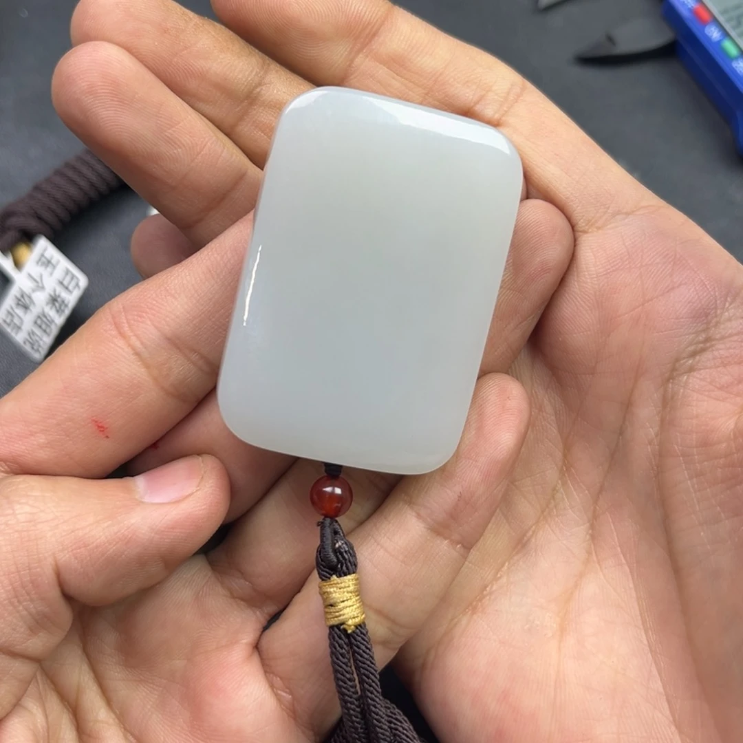 和田玉颈饰未镶嵌多样性面包无事牌钢板料