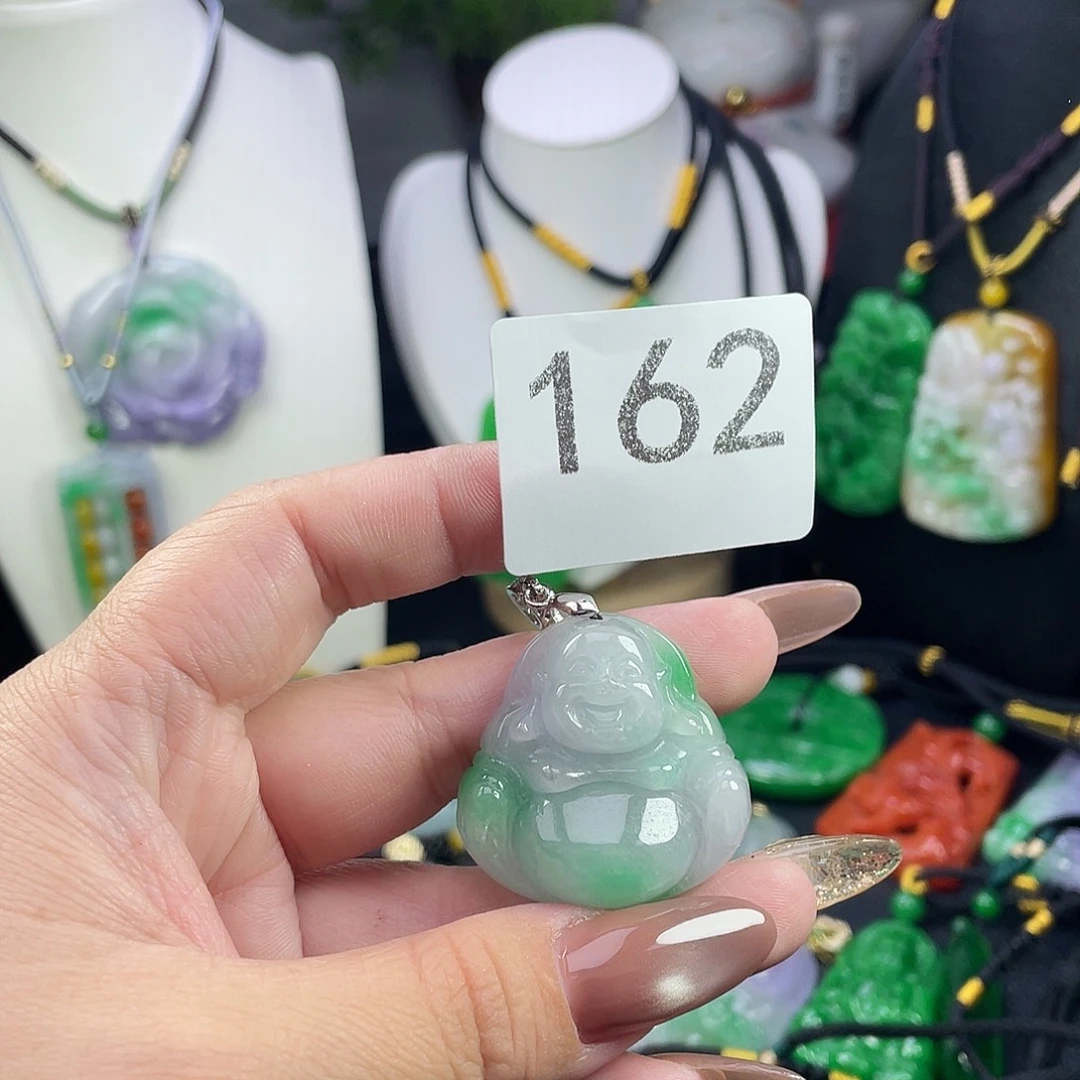 翡翠未镶嵌吊坠(赠链)