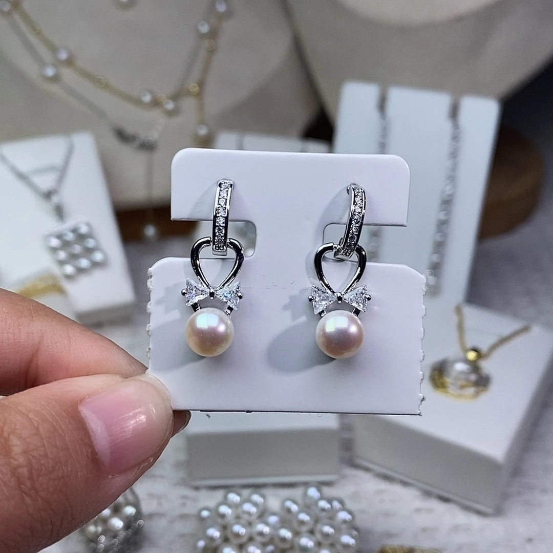 淡水珍珠银S925镶嵌耳饰