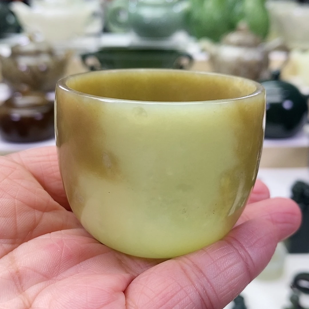 和田玉茶杯(微瑕)未镶嵌
