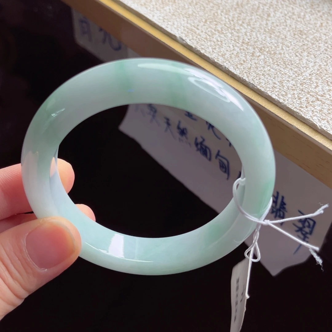 翡翠未镶嵌手镯手镯