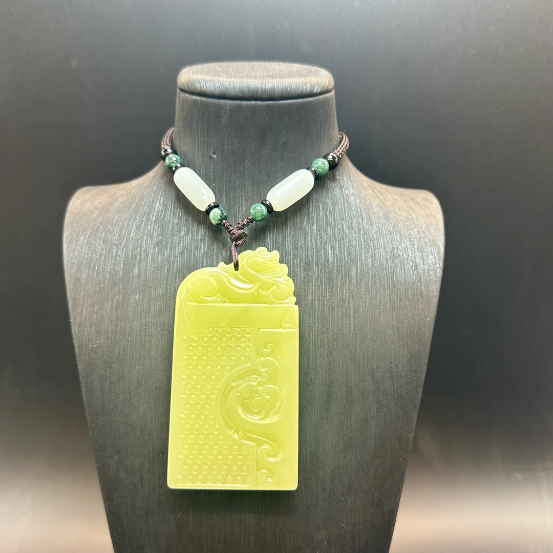 青海格尔木黄口龙凤配挂坠1403