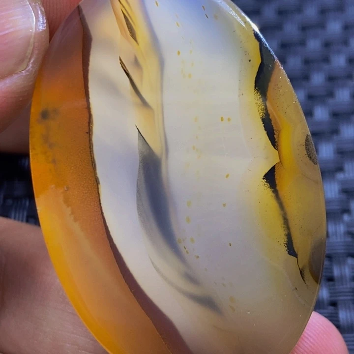 狼***抱未镶嵌颈饰玛瑙/玉髓