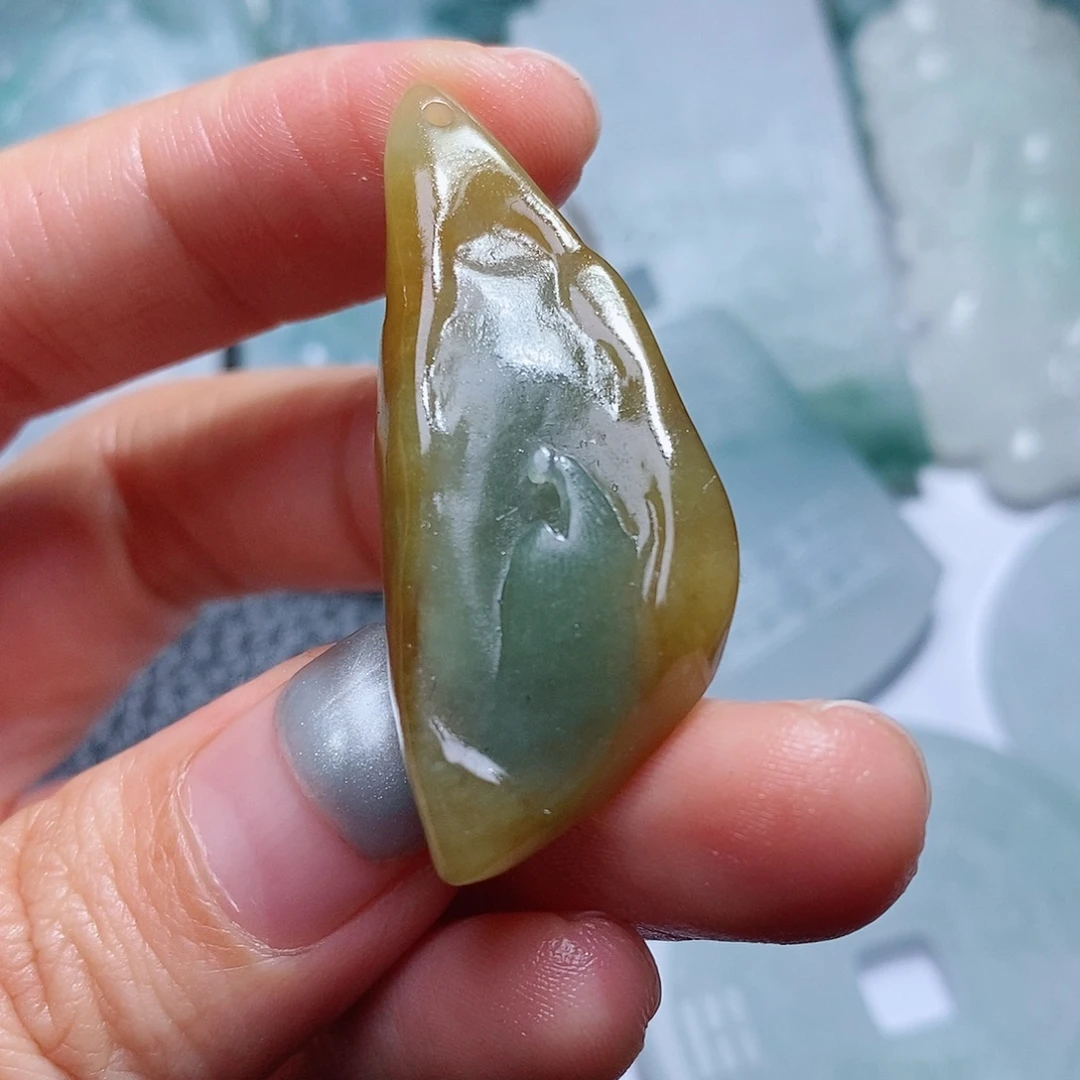 定制翡翠未镶嵌毛货付款后确认抛光