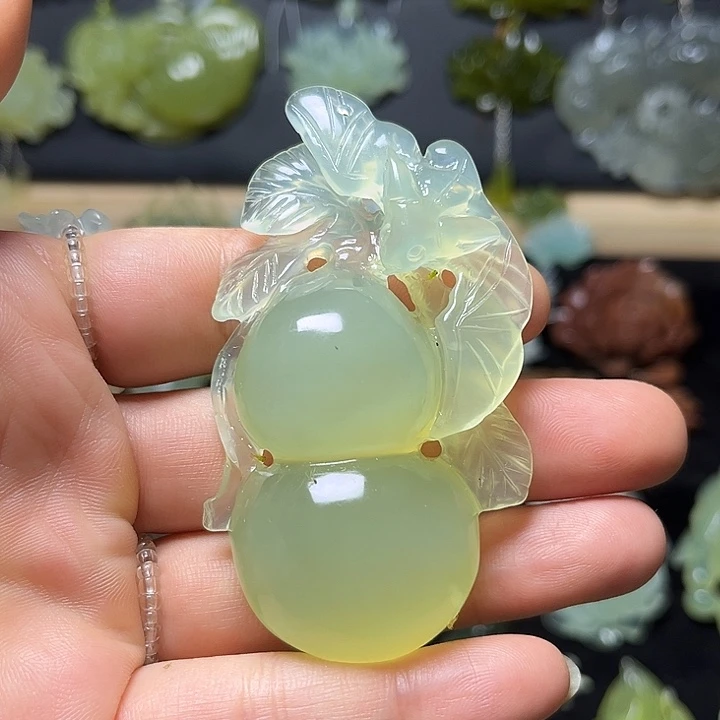 未镶嵌蛇纹石玉颈饰
