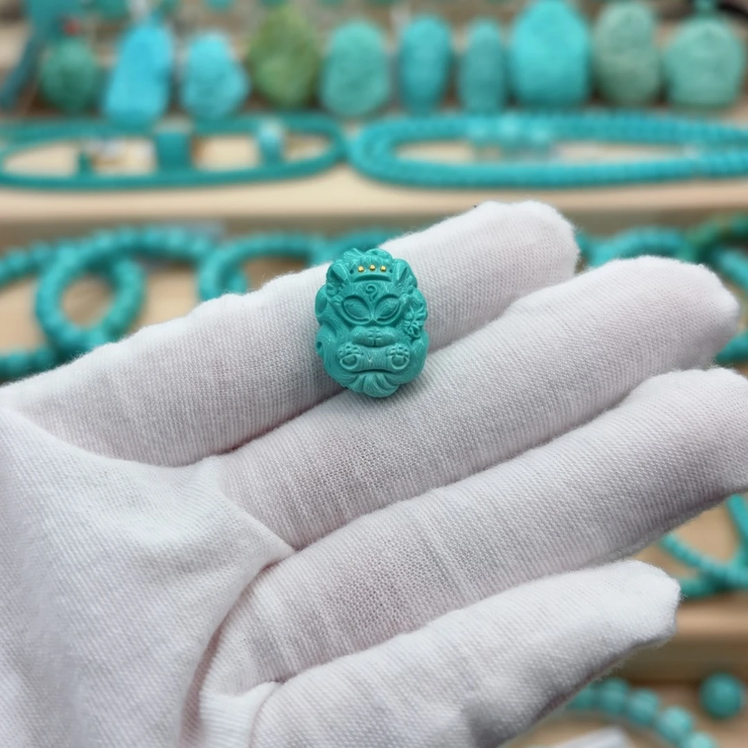 绿松石未镶嵌珠宝奇石