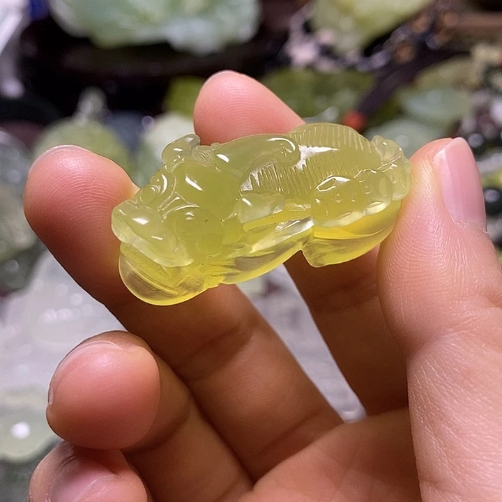 岫玉未镶嵌岫玉挂件