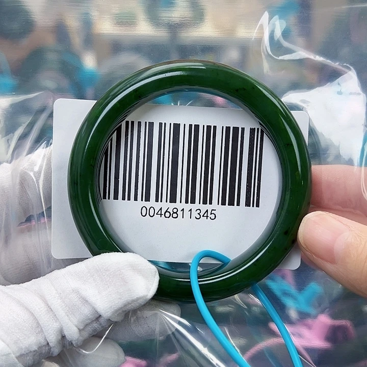 段***钰和田玉未镶嵌手镯微瑕5455