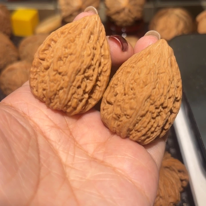 文玩核桃吊坠31塔尖一对