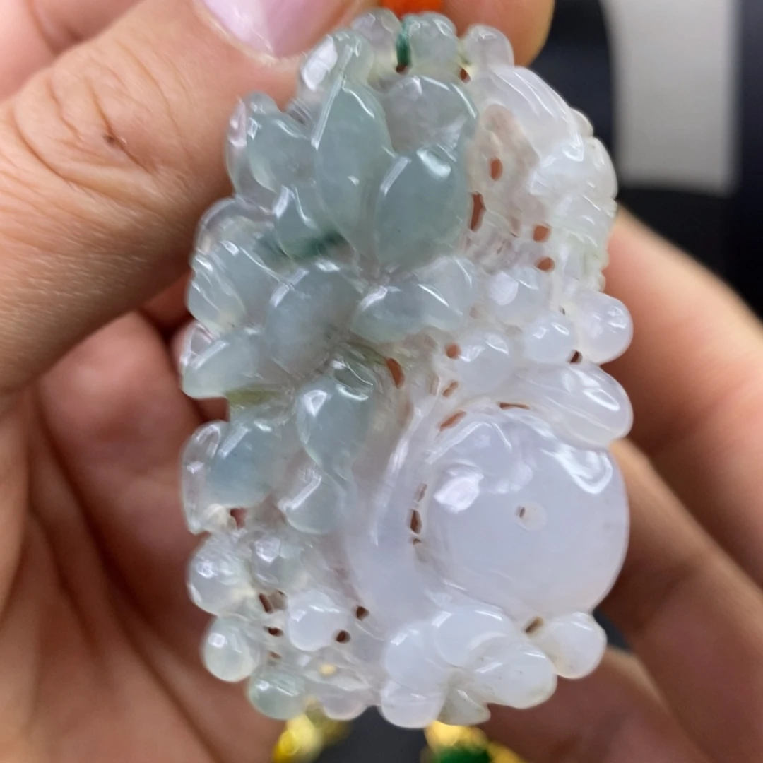 颈饰未镶嵌翡翠吊坠