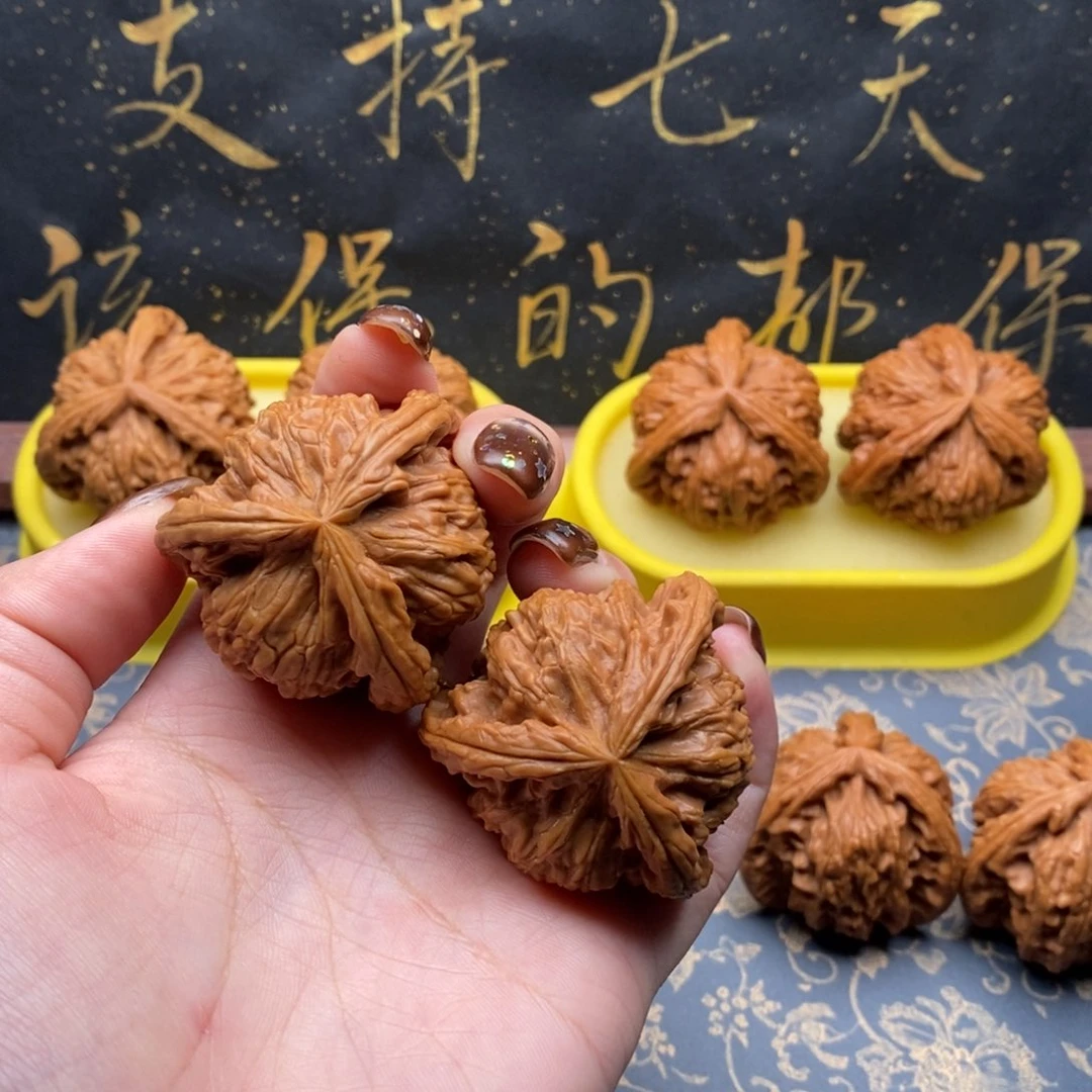 吊坠文玩核桃快**家白狮子