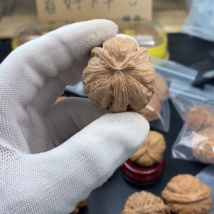 山***梦吊坠文玩核桃瑕疵不退不换