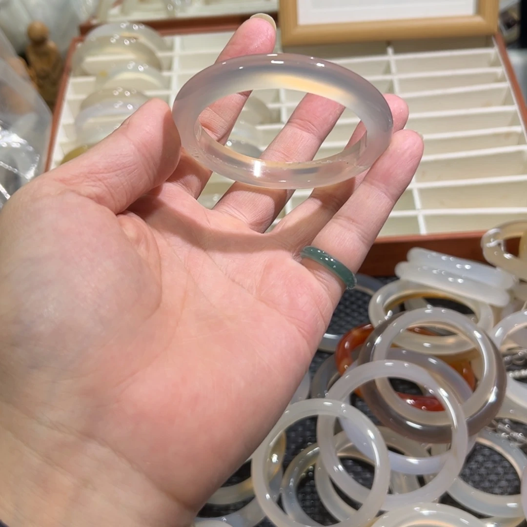 玛瑙/玉髓未镶嵌手镯58圈漂沙27