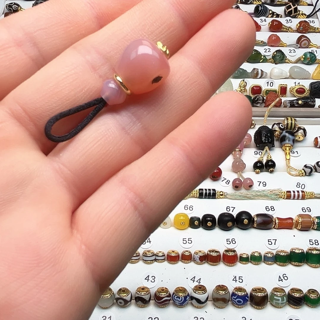 好***朵玛瑙/玉髓未镶嵌颈饰