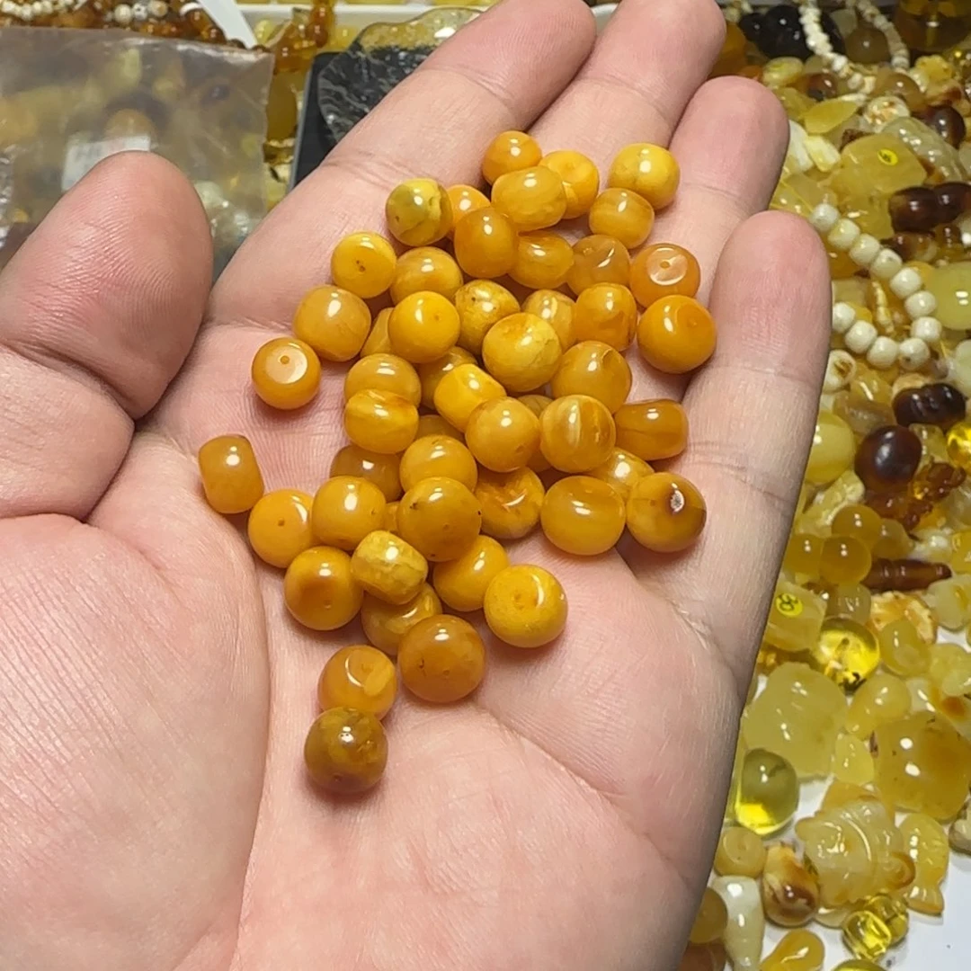 琥珀未镶嵌裸石烤色老型珠4个约两克